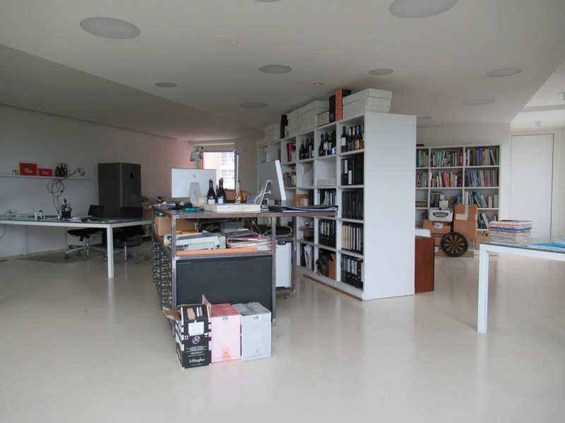 A Treviso (TV), zona fonderia, proponiamo in vendita ampio ed elegante ufficio open space di 122 ...