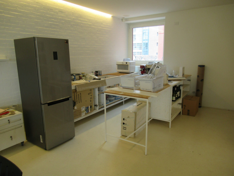 A Treviso (TV), zona fonderia, proponiamo in vendita ampio ed elegante ufficio open space di 122 ...