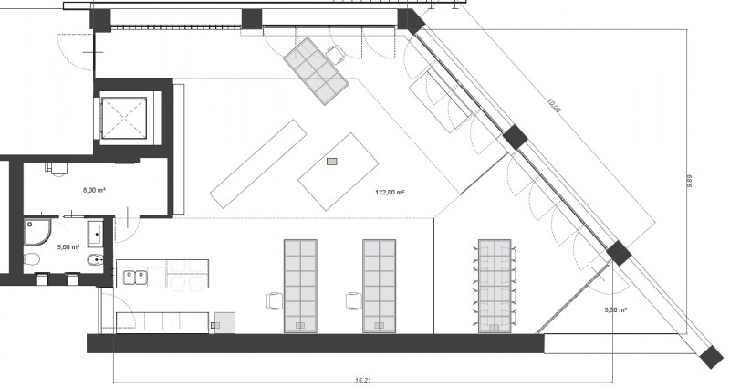 A Treviso (TV), zona fonderia, proponiamo in vendita ampio ed elegante ufficio open space di 122 ...