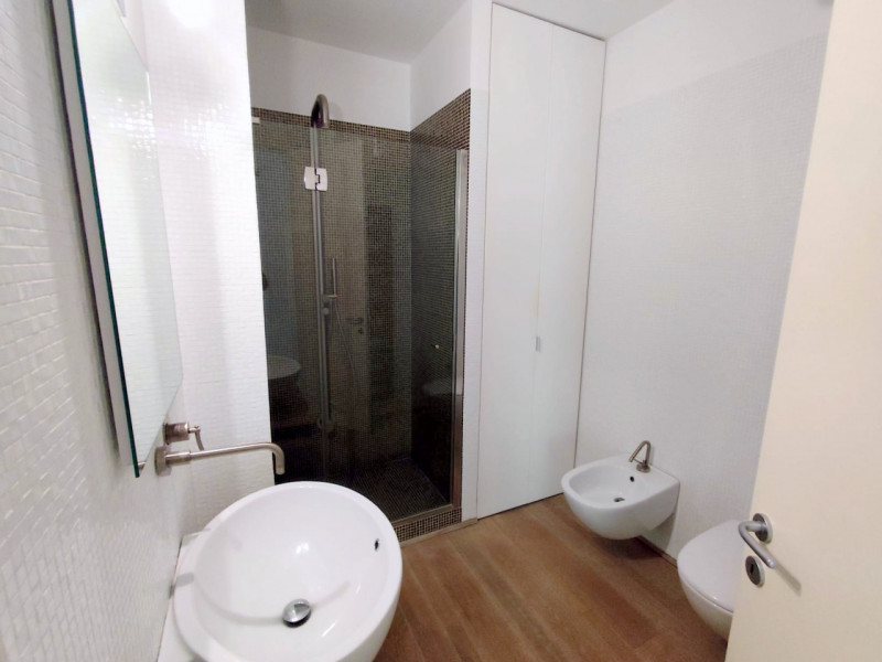 2 CAMERE COCCOLO E RITRUTTURATO A S.GIOVANNI/DUOMO €.380.000 - rif.SB022

Presentiamo un'angolo d...