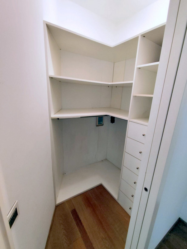 2 CAMERE COCCOLO E RITRUTTURATO A S.GIOVANNI/DUOMO €.380.000 - rif.SB022

Presentiamo un'angolo d...