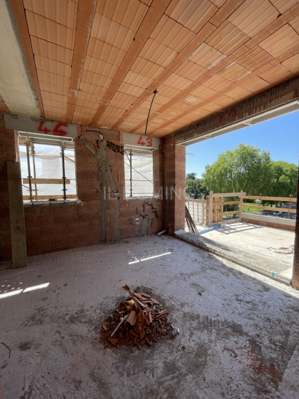 Nuovo Attico su piccola palazzina signorile di 7 unità, posto al 3° e ultimo piano servito da asc...