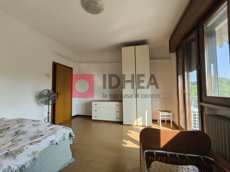 TREVISO: FUORI MURA

A 400 m dalle mura di Treviso vendesi appartamento in esclusiva al secondo e...