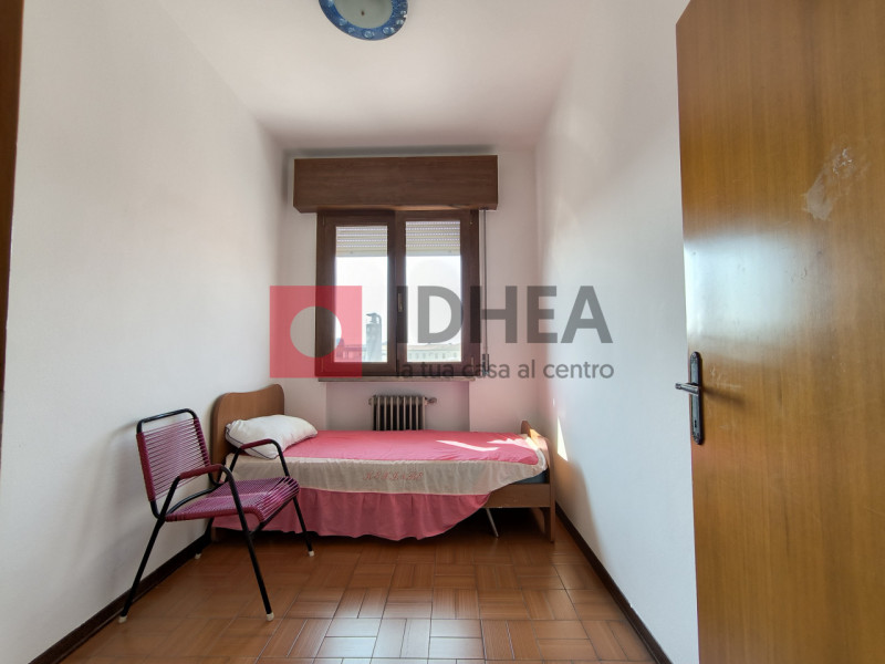 TREVISO: FUORI MURA

A 400 m dalle mura di Treviso vendesi appartamento in esclusiva al secondo e...