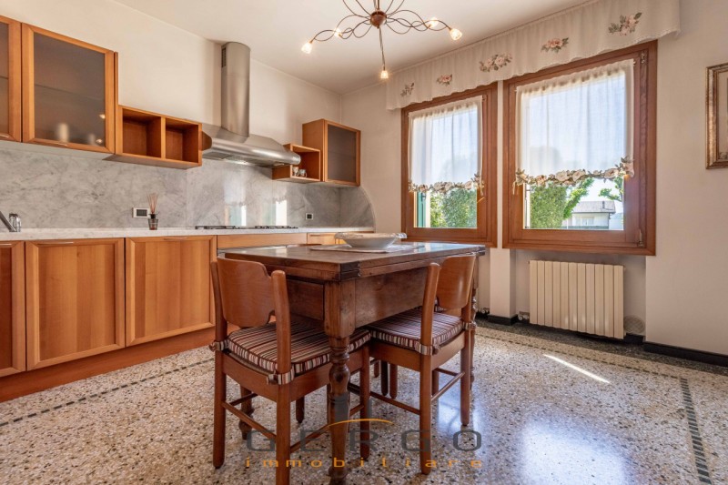 (Per INFO Giovanni 3888920530) NOSTRA ESCLUSIVA. A soli 10 minuti di strada da Valdobbiadene, a Q...