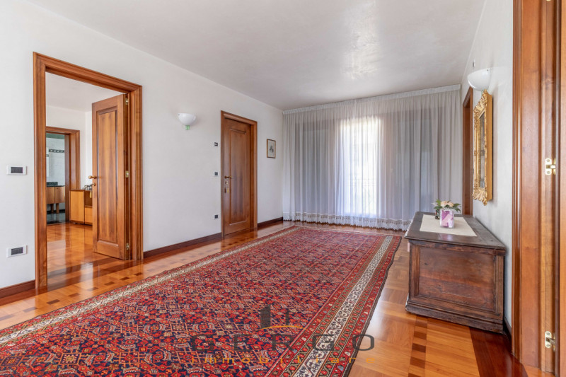 (Per INFO Giovanni 3888920530) NOSTRA ESCLUSIVA. A soli 10 minuti di strada da Valdobbiadene, a Q...