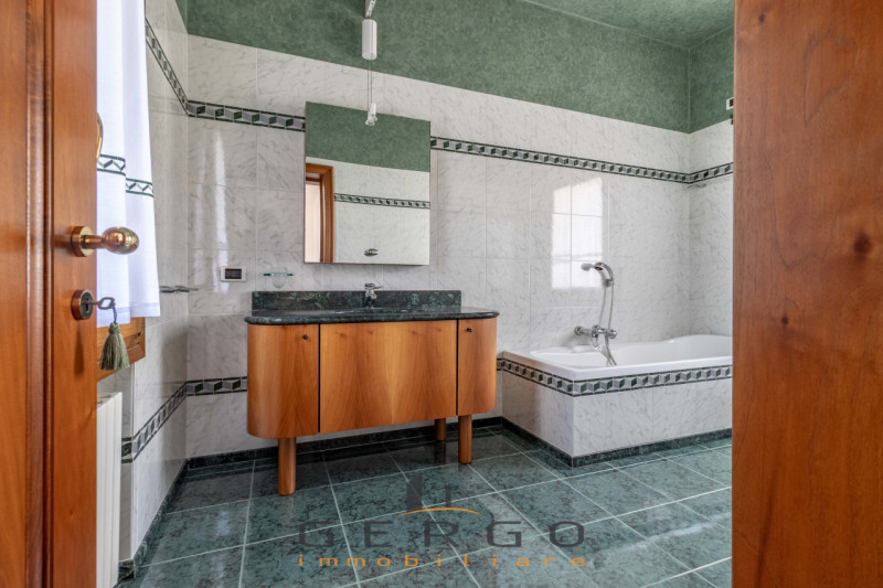 (Per INFO Giovanni 3888920530) NOSTRA ESCLUSIVA. A soli 10 minuti di strada da Valdobbiadene, a Q...