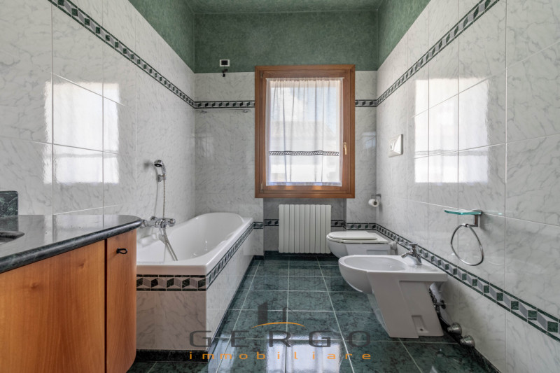 (Per INFO Giovanni 3888920530) NOSTRA ESCLUSIVA. A soli 10 minuti di strada da Valdobbiadene, a Q...