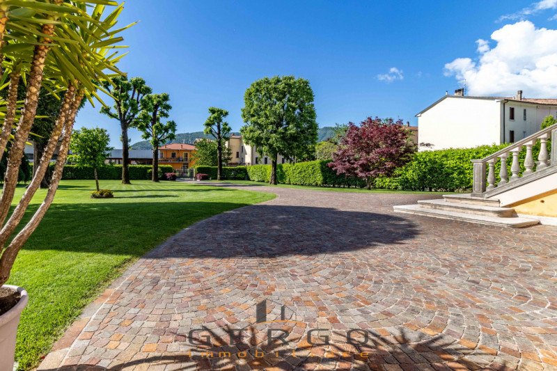 (Per INFO Giovanni 3888920530) NOSTRA ESCLUSIVA. A soli 10 minuti di strada da Valdobbiadene, a Q...