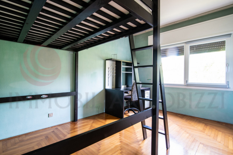 PADOVA zona Paltana: vendesi appartamento parzialmente ristrutturato su un piccolo palazzina di s...