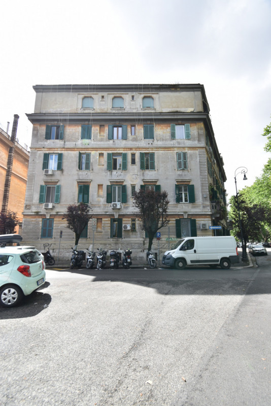 Roma Vendita Appartamento trilocale