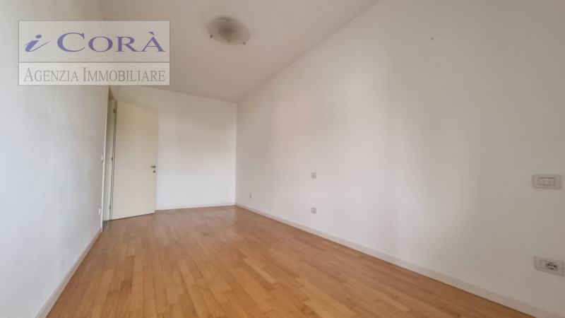 Selvazzano Dentro, appartamento 2 due camere al secondo piano di prestigiosa palazzina condominia...