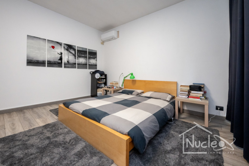 In zona Abano Terme proponiamo una villa singola con parco verde di proprietà esclusiva. Si carat...