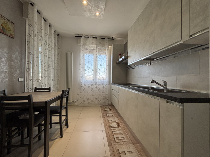 Se stai cercando una casa spaziosa, luminosa e con tutti i comfort, questa potrebbe essere la sol...