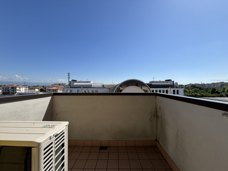 Se stai cercando una casa spaziosa, luminosa e con tutti i comfort, questa potrebbe essere la sol...