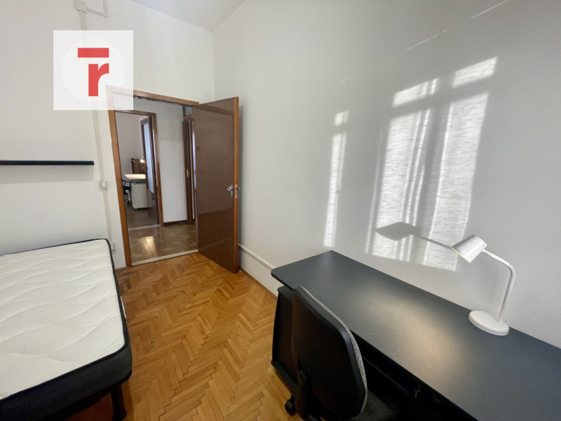 In zona Voltabarozzo nelle vicinanze dei principali servizi del quartiere.

A pochi metri dal fut...