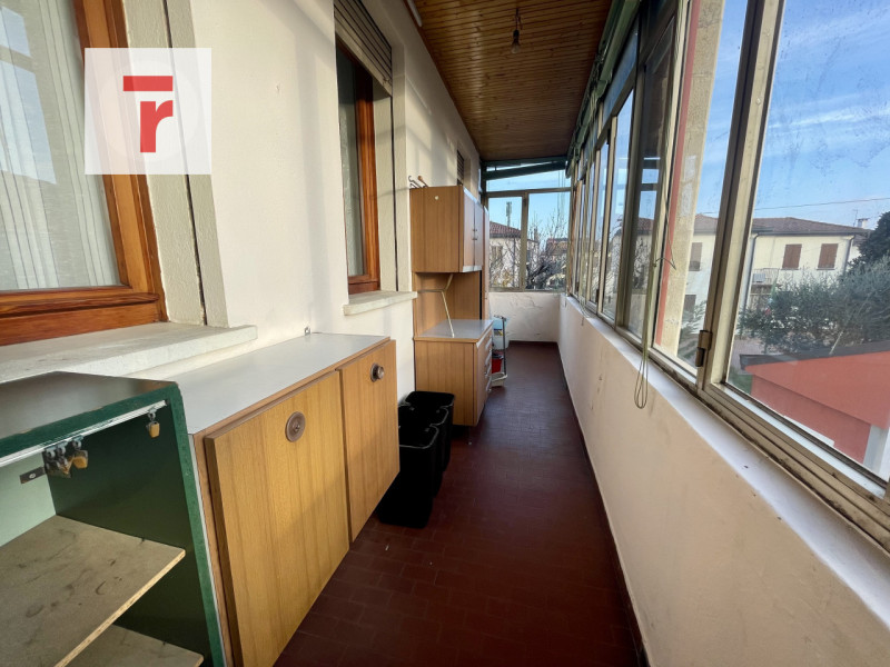 In zona Voltabarozzo nelle vicinanze dei principali servizi del quartiere.

A pochi metri dal fut...