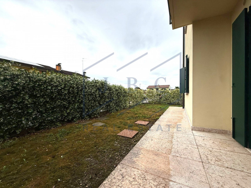 SAN POLO DI PIAVE - RAI -(TV)
Proponiamo in vendita un accogliente appartamento situato al piano ...