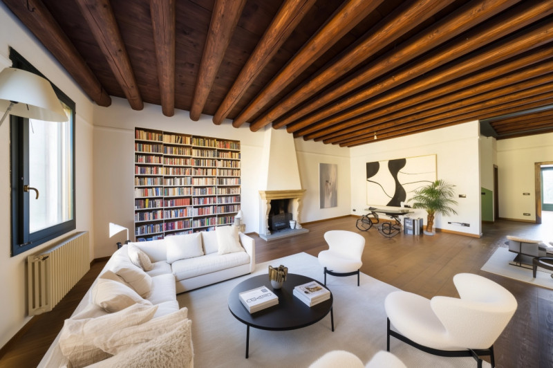 Este Vendita Casa a schiera