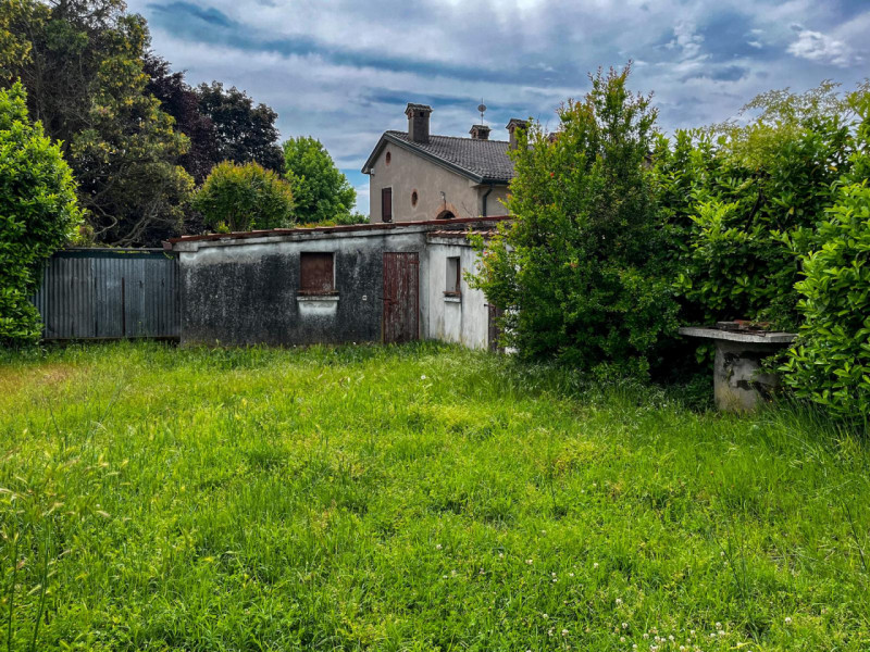 (Per INFO Vittorio 3517343301) Nel cuore di Montagnana, uno dei borghi più affascinanti del Venet...