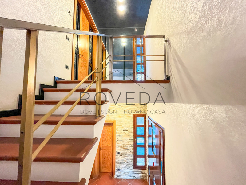 QUINTO DI TREVISO 

RIFERIMENTO: QT4

L'agenzia Roveda Immobiliare ha il piacere di presentarvi q...