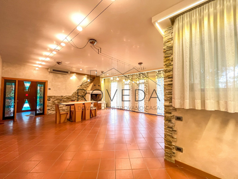 QUINTO DI TREVISO 

RIFERIMENTO: QT4

L'agenzia Roveda Immobiliare ha il piacere di presentarvi q...