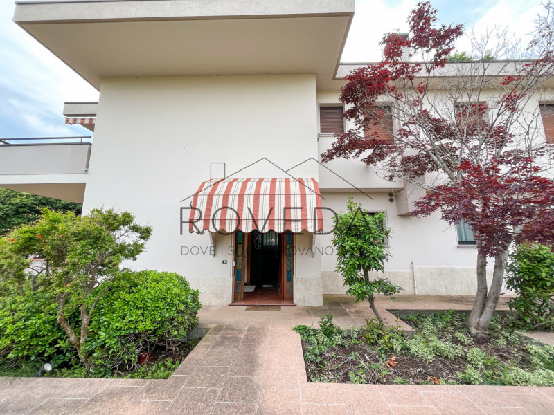 QUINTO DI TREVISO 

RIFERIMENTO: QT4

L'agenzia Roveda Immobiliare ha il piacere di presentarvi q...