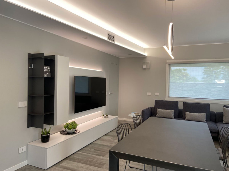 Nuova costruzione situata nella tranquilla zona di Madonna Pellegrina a Padova. Questo appartamen...