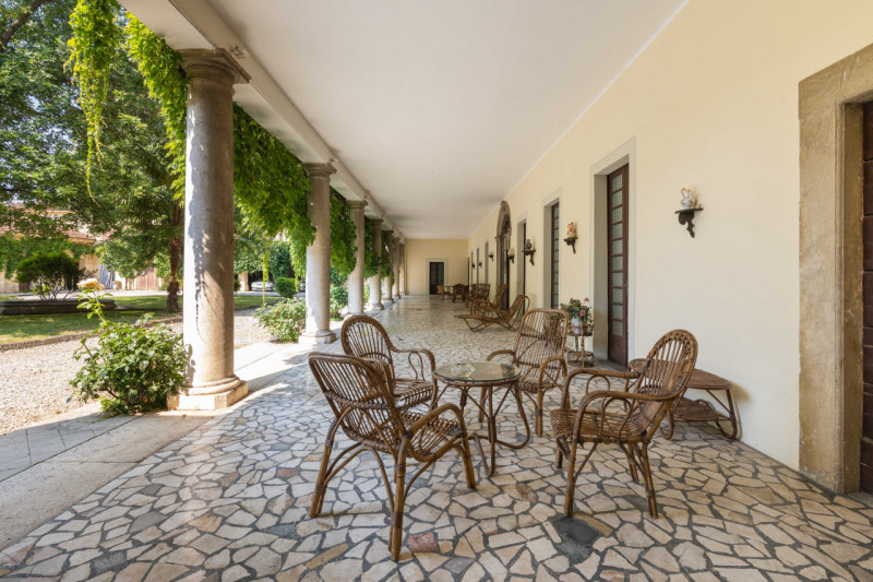 Tenuta di Prestigio a San Gervasio Bresciano – Con Piscina, Parco Privato, Dependance, Laboratori...