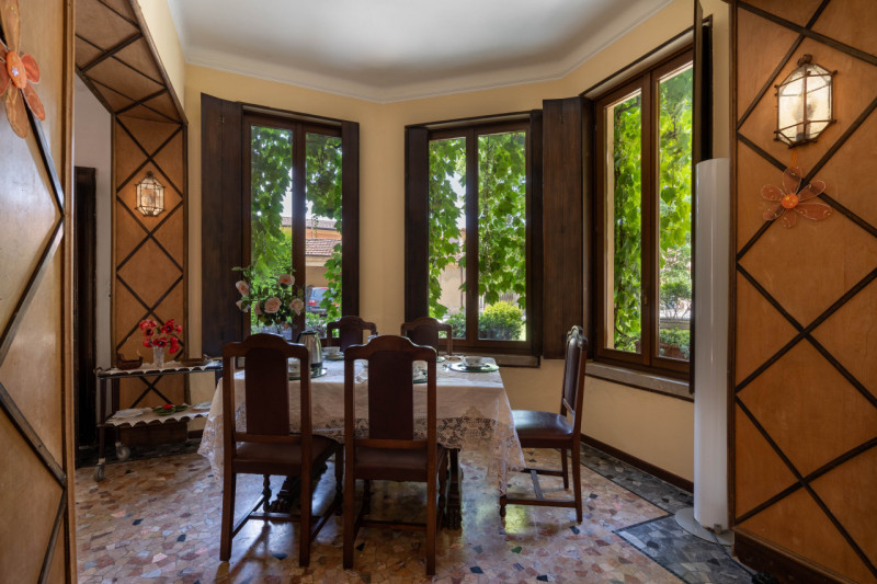 Tenuta di Prestigio a San Gervasio Bresciano – Con Piscina, Parco Privato, Dependance, Laboratori...