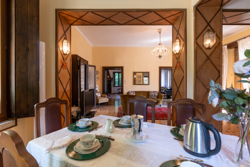 Tenuta di Prestigio a San Gervasio Bresciano – Con Piscina, Parco Privato, Dependance, Laboratori...