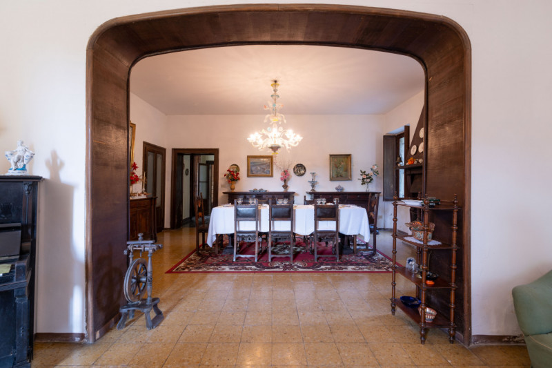 Tenuta di Prestigio a San Gervasio Bresciano – Con Piscina, Parco Privato, Dependance, Laboratori...