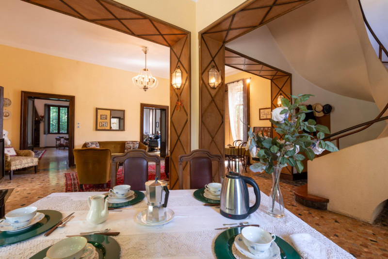 Tenuta di Prestigio a San Gervasio Bresciano – Con Piscina, Parco Privato, Dependance, Laboratori...