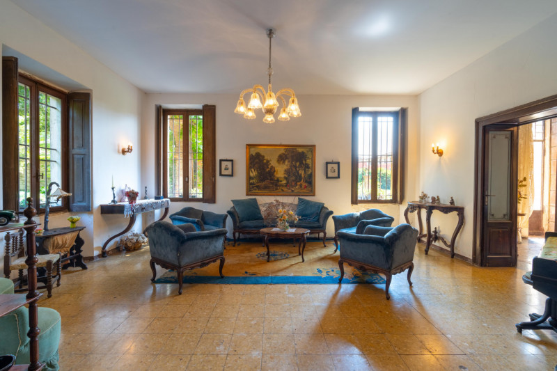 Tenuta di Prestigio a San Gervasio Bresciano – Con Piscina, Parco Privato, Dependance, Laboratori...