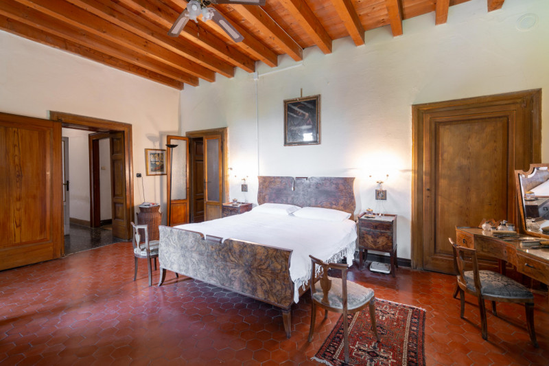 Tenuta di Prestigio a San Gervasio Bresciano – Con Piscina, Parco Privato, Dependance, Laboratori...