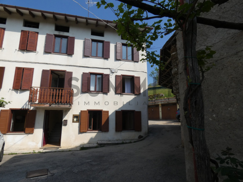 TORREBELVICINO: In contrada, CASA TERRA-CIELO disponibile da subito completa di orto e boschi. Cl...