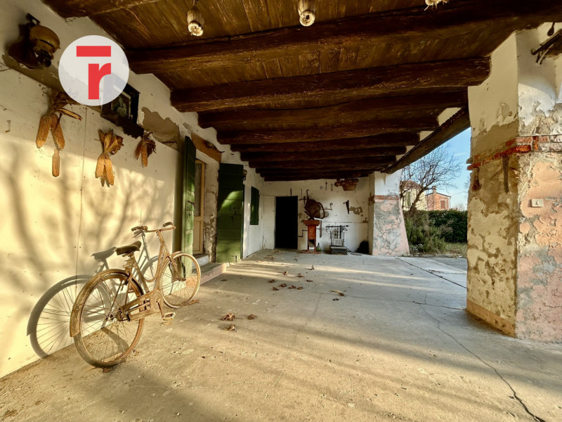 Centro San Giorgio delle Pertiche - proponiamo in vendita un rustico del 600 da ristrutturare di ...