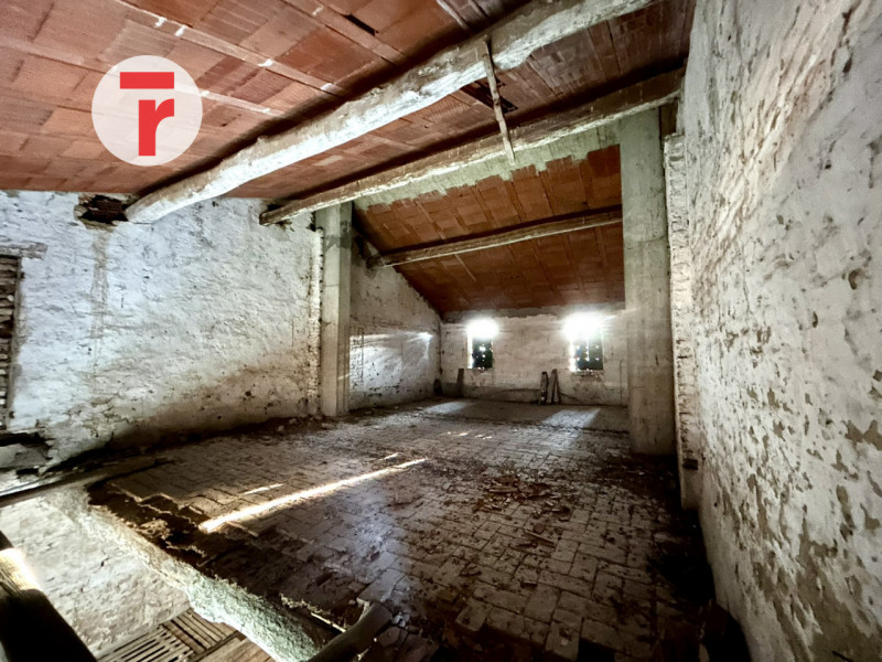 Centro San Giorgio delle Pertiche - proponiamo in vendita un rustico del 600 da ristrutturare di ...