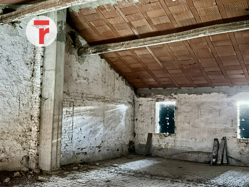 Centro San Giorgio delle Pertiche - proponiamo in vendita un rustico del 600 da ristrutturare di ...