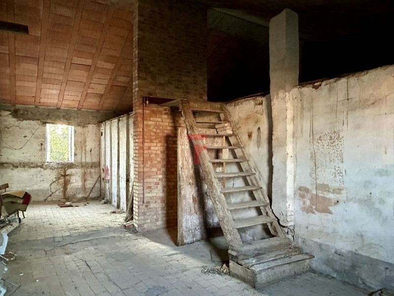 Centro San Giorgio delle Pertiche - proponiamo in vendita un rustico del 600 da ristrutturare di ...