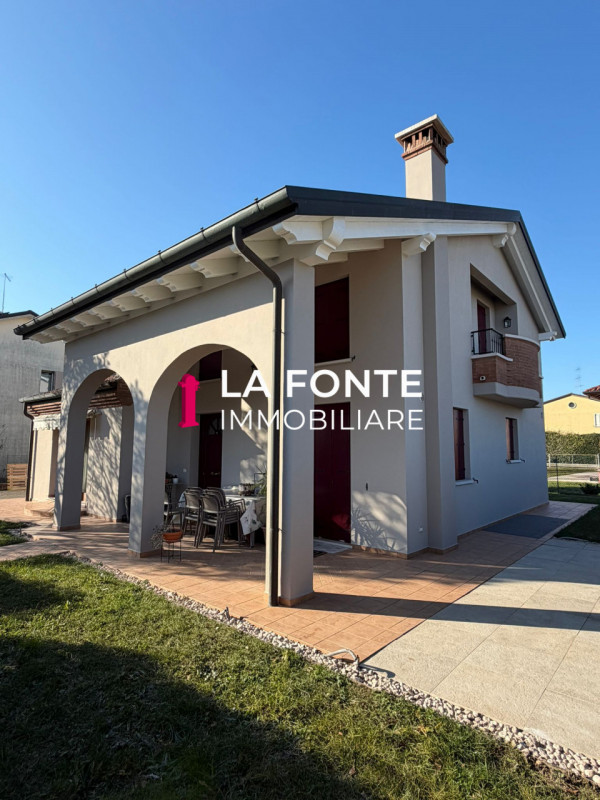 VIGONZA - Splendida VILLETTA SINGOLA ideale per chi cerca spazio e comfort e perfetto per famigli...