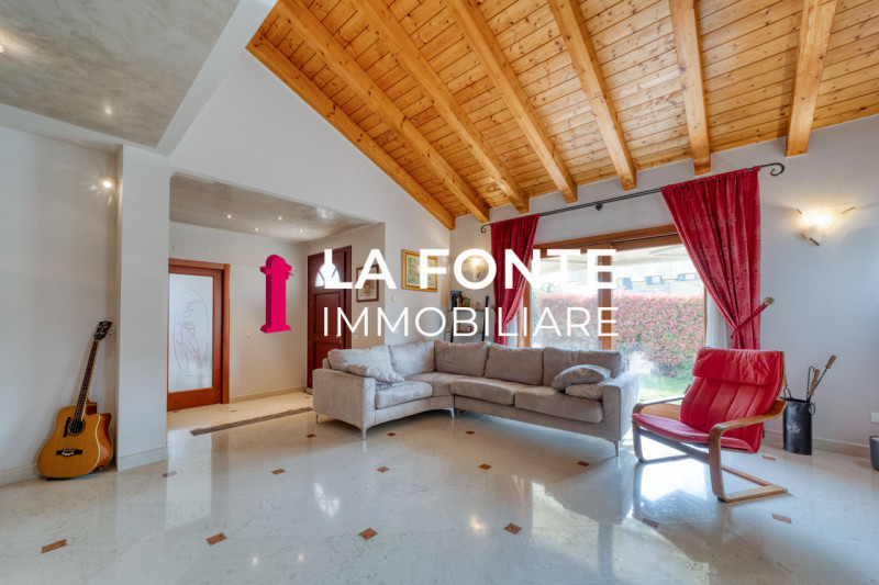 VIGONZA - Splendida VILLETTA SINGOLA ideale per chi cerca spazio e comfort e perfetto per famigli...