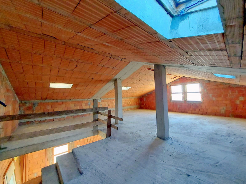 RUBANO: BIFAMILIARE AL GREZZO CON 1800 MQ DI TERRENO
Sei alla ricerca di una porzione di bifamili...