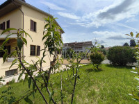 Terratetto su tre livelli con resede/giardino in vendita nel comune di vinci