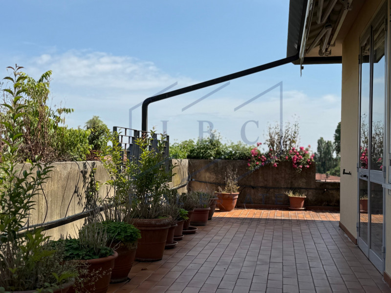 ODERZO CENTRALE - (TV)

Proponiamo in esclusiva un meraviglioso attico situato al quarto piano co...