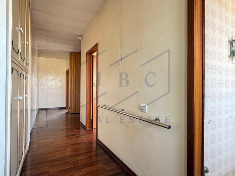 ODERZO CENTRALE - (TV)

Proponiamo in esclusiva un meraviglioso attico situato al quarto piano co...