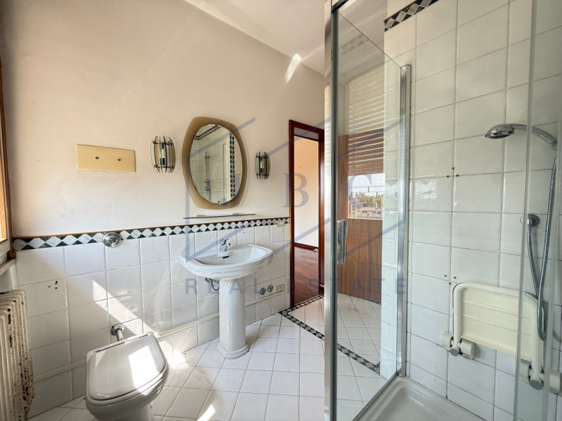 ODERZO CENTRALE - (TV)

Proponiamo in esclusiva un meraviglioso attico situato al quarto piano co...