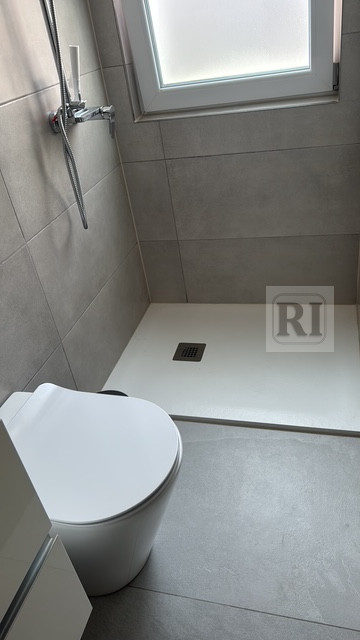 Padova in Zona centralissima Zona Bassanello appartamento al pirmo piano su palazzna di sole 4 un...