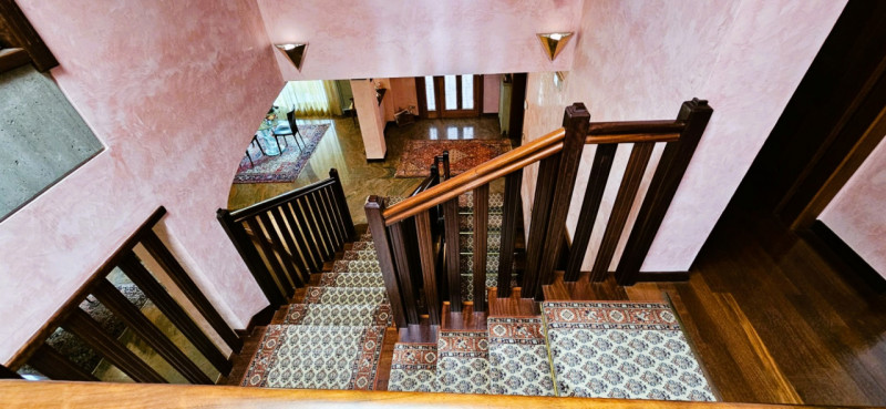 Situata nella zona di Codiverno, nel comune di Vigonza, questa esclusiva villa in vendita si este...