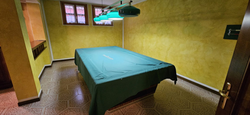 Situata nella zona di Codiverno, nel comune di Vigonza, questa esclusiva villa in vendita si este...